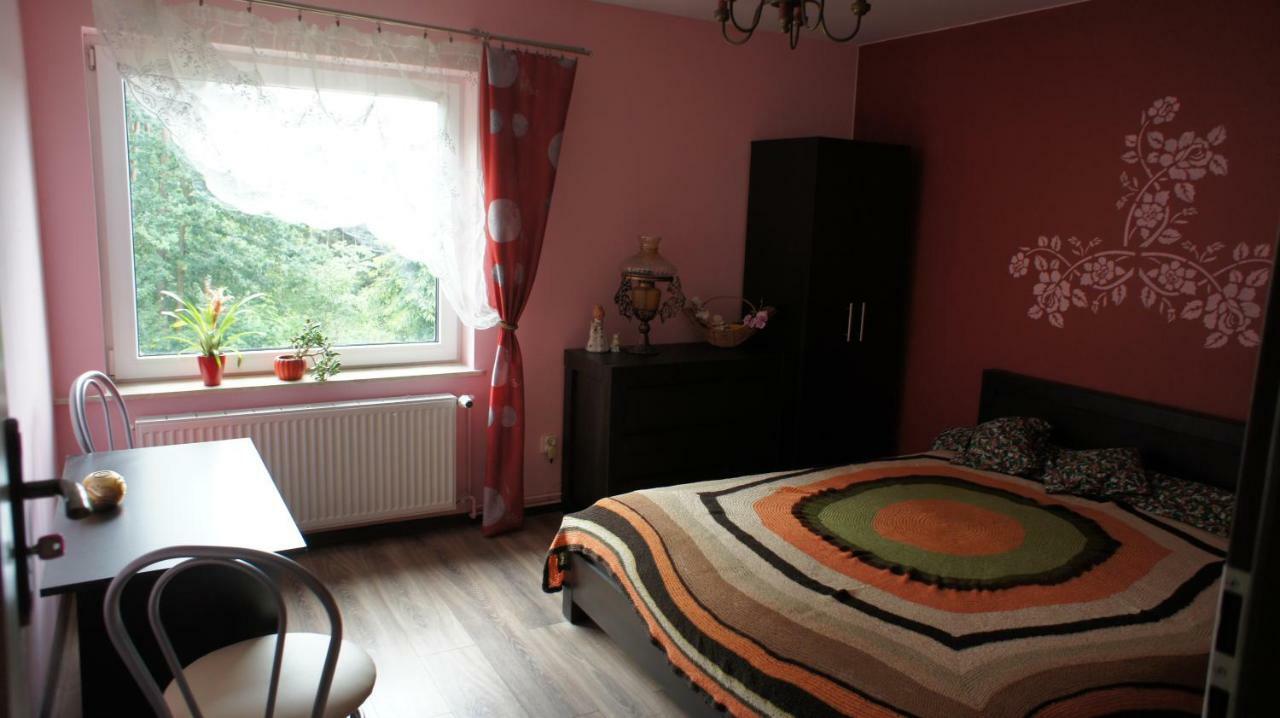 W Cieniu Sosen Hotel Grebow Bagian luar foto