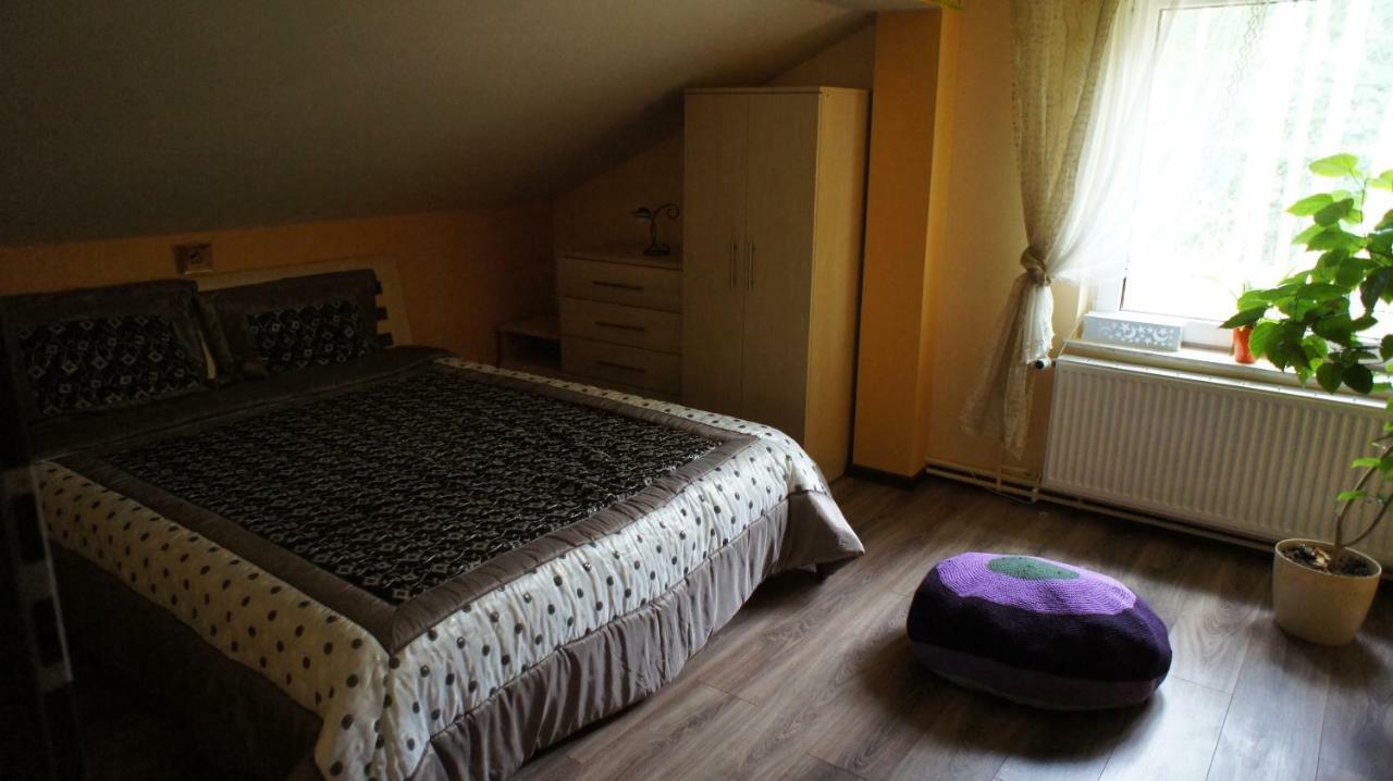 W Cieniu Sosen Hotel Grebow Bagian luar foto