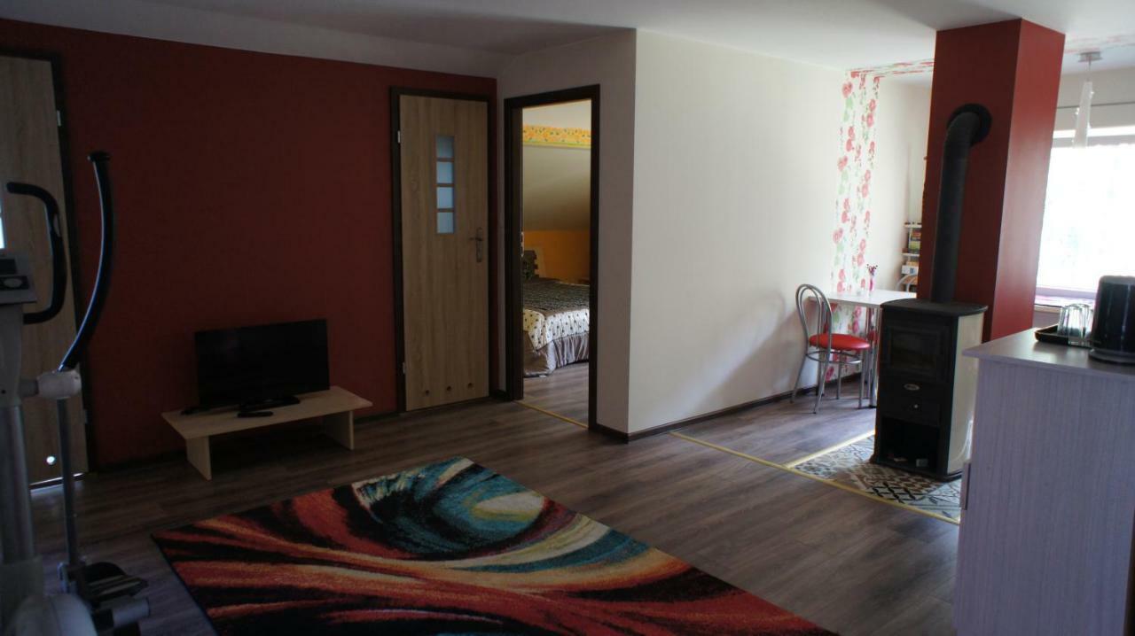 W Cieniu Sosen Hotel Grebow Bagian luar foto