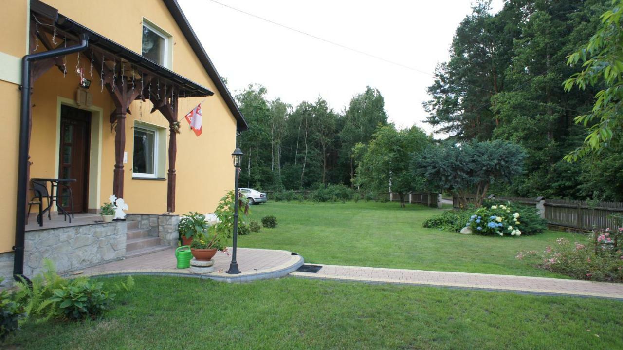 W Cieniu Sosen Hotel Grebow Bagian luar foto